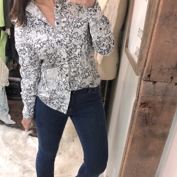 Rag and bone button down shirt size medium - Picture 3 of 8